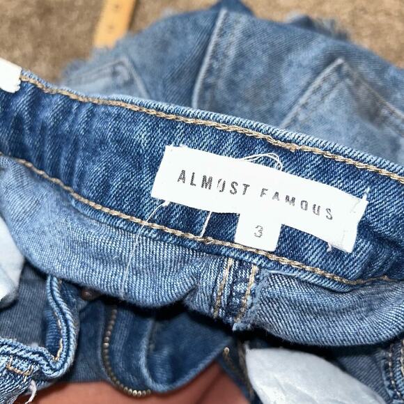 Almost Famous jean shorts distressed high rise cut off SZ 3 - Picture 6 of 7